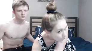 Изумительная LindseyLove сосет и трахается