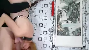 Страстная пара vpolimorf занимается оральным сексом