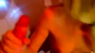 Сексапильная блонда Alex_wet_Girl сосет и трахается