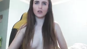 Знойная краля Pepsi_pussy ебется в анус