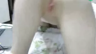 Худая красотка сосет хуй и ебется в жопу