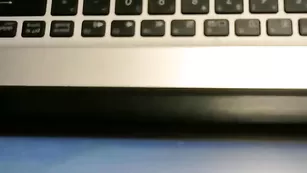 Очкастая красотка Astarta69 трахает вагину фаллосом