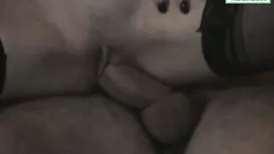 Грудастая самка трахается в пизду grenadine