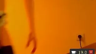 Грудастая богиня Julietta ласкает большую попку