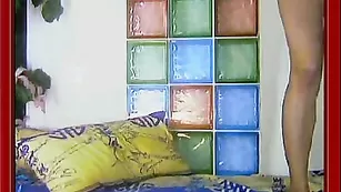 Обнаженная девочка PanterP ласкает половые губки