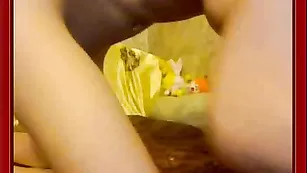 Грудастая кокетка mar999999 трахает киску пальчиками