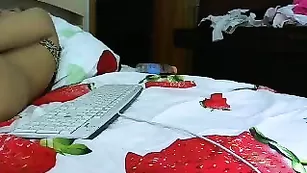 Голая проказница мастурбирует писечку Melenna11ctop