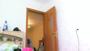 Симпатичная MelenaSuka_1312114 позирует в чулочках