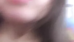 Блестящая сучка SexySu4ka заценила пышные сиськи