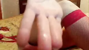 Светловолосая tutsij трахает пизду в привате