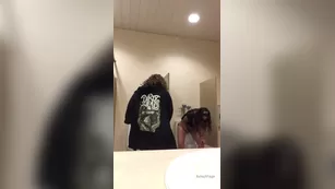 baileyxpaige Me and Akira peed in urinals last night шоу чат реальный порно