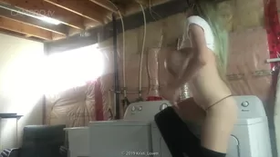 Kristi Lovett (ManyVids) Laundry Шлюха