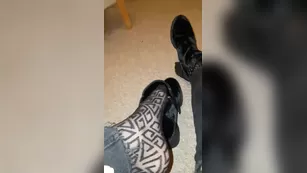 a_thing_for_red Nylon socks and velvet boots шоу чат реальный порно