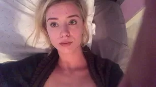 Hayley Reed голая teasing on bed чат реальный порно реальный секс 1
