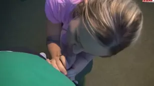 dirty juliette Public Tennisplatz Pipi Votze reingefickt! реальный порно реальный секс