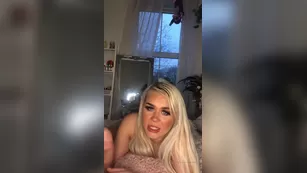 gbhoney Playing with anal toys шоу чат реальный порно