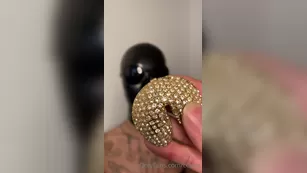 corset feed me takes 1 2 3 шоу чат реальный порно реальный секс