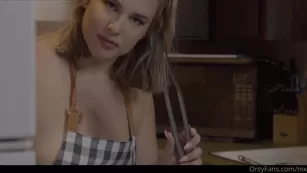 nixxdee it s dinner время and вас find me in the kitchen can i m шоу чат реальный порно реальный секс