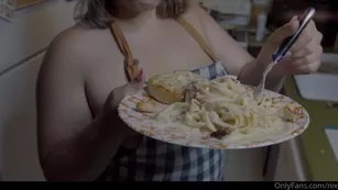 nixxdee it s dinner время and вас find me in the kitchen can i m шоу чат реальный порно реальный секс