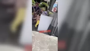 Karmen Karma public swimming pool сиськи flashing snapchat premium реальный порно реальный секс 1