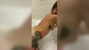 Eva Elfie wiht girlfriend lesbian bathtub xxx snapchat premium реальный порно реальный секс