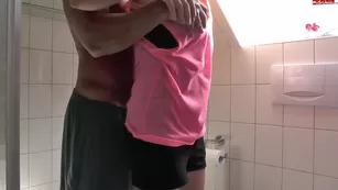 Malina Lay Tennisschlampe реальный порно реальный секс