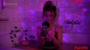 Soph Stardust ASMR Patreon - Lil kitty cat has фан in her bathtub