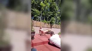 AJ Applegate Pissing outdoors реальный порно реальный секс