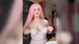 Gracie Waifu Playing w/ Her Tits Чат Leak ШОУ Premium Реальный Порно