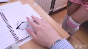 Leah Meow - Schoolgirl Corrects A Bad Grade (Manyvids)