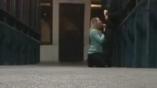 Mya Lane Running Around the Streets at Night порно реальный секс