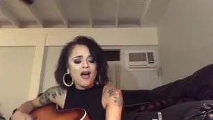 Holly Hendrix Sometimes i sing порно реальный секс