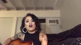 Holly Hendrix Sometimes i sing порно реальный секс