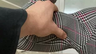 ruzhbedzir flexing biceps in a tight long-s Адалт вэбкамс чат для бесплатное порно реальный секс