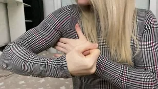 ruzhbedzir flexing biceps in a tight long-s Адалт вэбкамс чат для бесплатное порно реальный секс