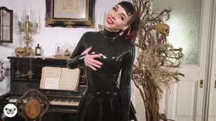 leahobscure Just a немного bit of fetish if вас like latex fetish p Адалт вэбкамс чат для бесплатное порно