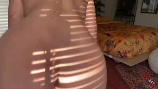 Emily Cheree teasing her ass and tits in indoors garden чат для бесплатное порно реальный секс