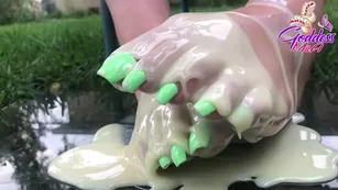 goddessmiia this_full_video_is_15_mins_of_pure_bliss._the_way_it_drips_off_my_feet_in_slow_mo_is_way_t Адалт вэбкамс чат для бесплатное порно реальный секс