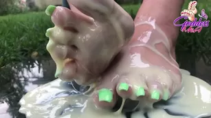 goddessmiia this_full_video_is_15_mins_of_pure_bliss._the_way_it_drips_off_my_feet_in_slow_mo_is_way_t Адалт вэбкамс чат для бесплатное порно реальный секс