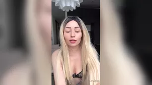 aliceredlips morning messy hair and then ridding a nice big дилдо Адалт вэбкамс чат для бесплатное порно реальный секс