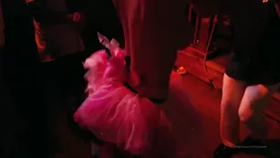 hollyhotwife vid_footage_from_fantasy_fest_dancing_half_naked_at_the_bar_with_everyone Адалт вэбкамс чат для бесплатное порно реальный секс