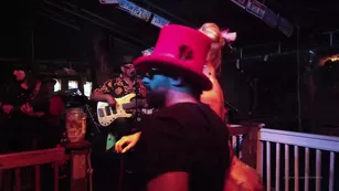 hollyhotwife vid_footage_from_fantasy_fest_dancing_half_naked_at_the_bar_with_everyone Адалт вэбкамс чат для бесплатное порно реальный секс