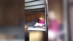 jodieellen 30 10 2018 3616547 BTS from today s epic shoot Yes it s a sexy slow strip Адалт вэбкамс чат для бесплатное порно