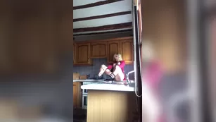 jodieellen 30 10 2018 3616547 BTS from today s epic shoot Yes it s a sexy slow strip Адалт вэбкамс чат для бесплатное порно