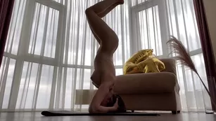 lil_monki Today practicing headstands I know is not perfect I don Адалт вэбкамс чат для бесплатное порно