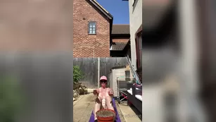 zaradurose голая outdoor workout. don t panic i have factor 50 on Адалт вэбкамс чат для бесплатное порно реальный секс