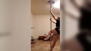 noellemorrison Hi I'm Noelle and I like to consume alcohol an Адалт вэбкамс чат для бесплатное порно