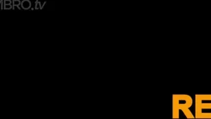 Lady Dimitrescu Grabs вас by the Throat