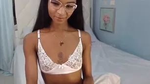 alika_houston_10062021_1342_female_chaturbate