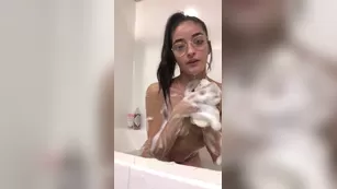 Emily Willis bathub шоу чат для бесплатное порно реальный секс